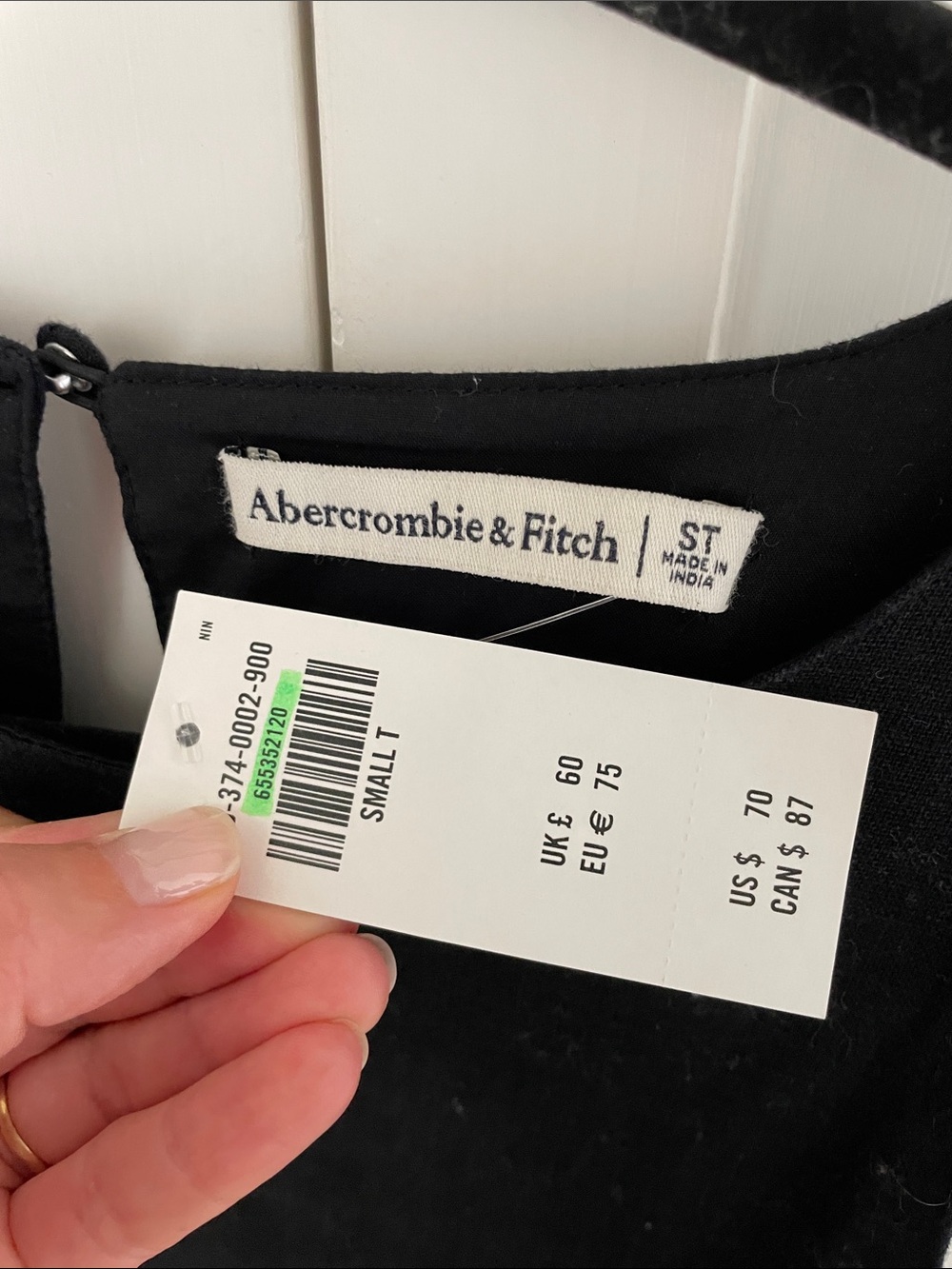 Abercrombie NWT Black Dress size Small - Picture 2 of 3